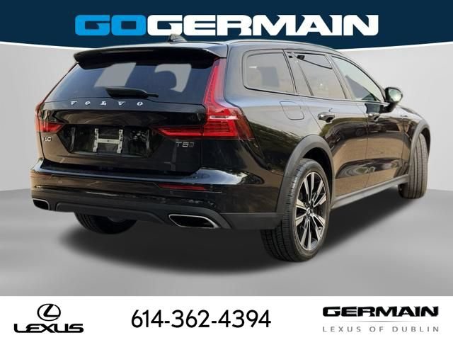 Used 2020 Volvo V60 T5 Cross Country AWD/4WD image 10