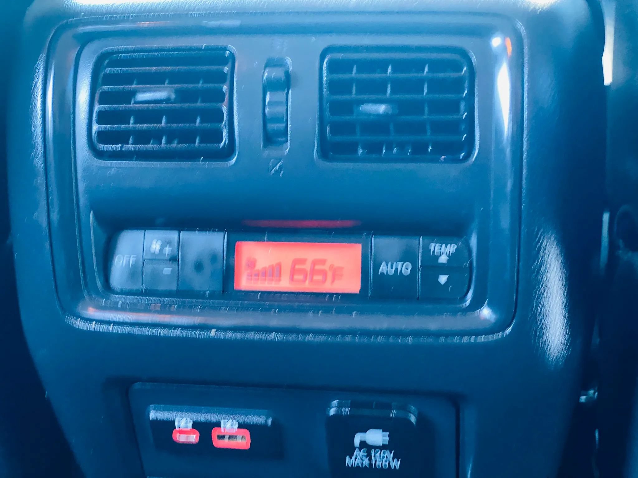 Used 2019 Nissan Pathfinder SL FWD image 32