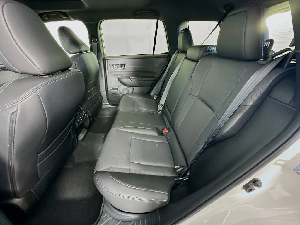 New 2026 Subaru Outback Touring XT AWD/4WD image 32