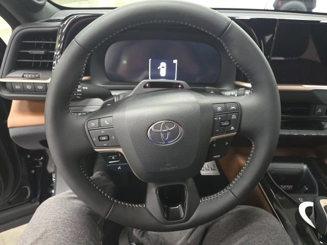 New 2026 Toyota Crown Signia AWD/4WD image 31
