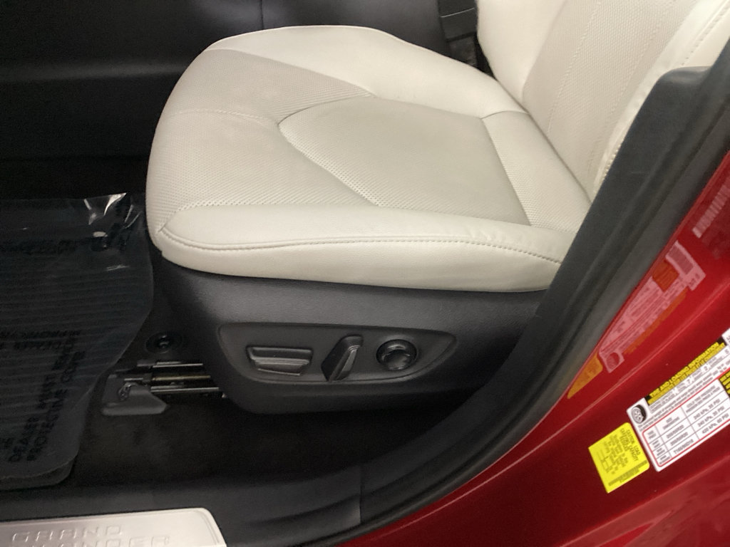 Used 2024 Toyota Grand Highlander AWD image 18
