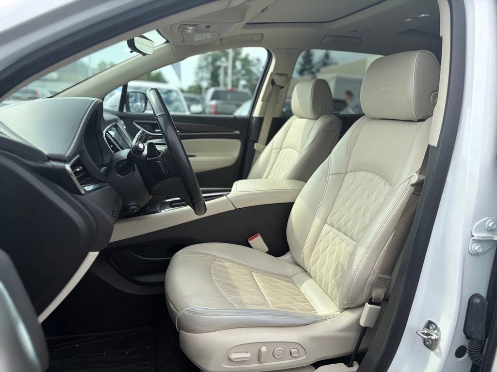 Used 2023 Buick Enclave Avenir w/ Avenir Technology Package AWD/4WD image 24