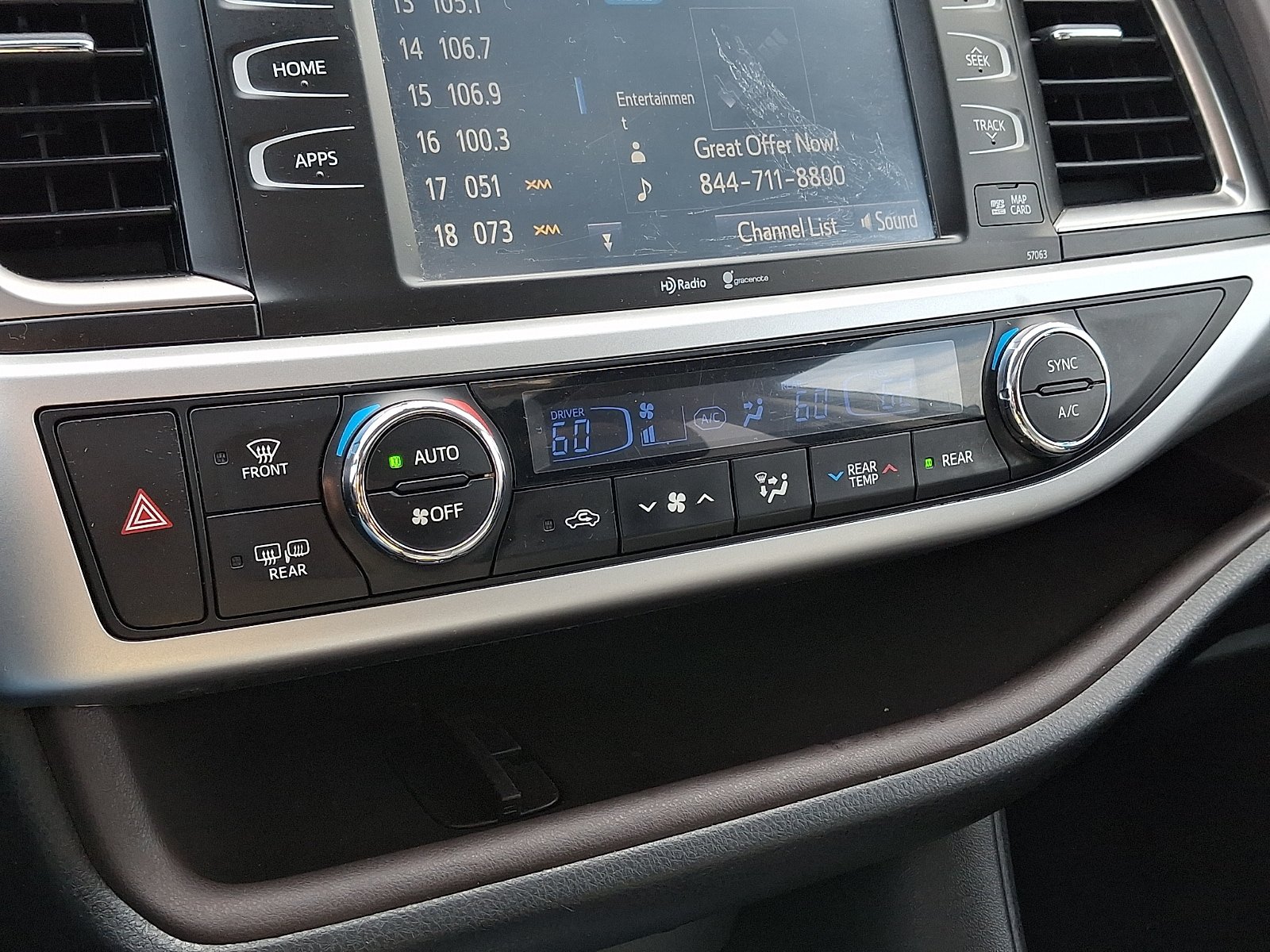 Used 2015 Toyota Highlander XLE AWD/4WD image 20