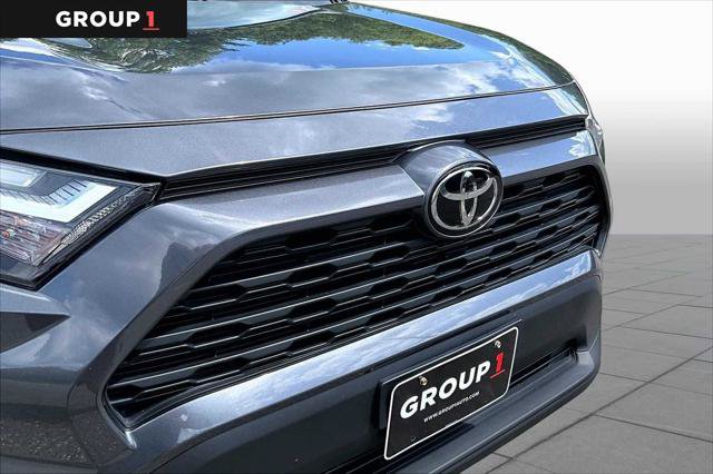 Certified 2025 Toyota RAV4 XLE AWD/4WD image 32