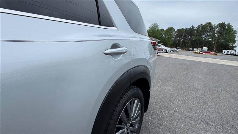 Used 2022 Nissan Pathfinder SL w/ SL Premium Package AWD/4WD image 16
