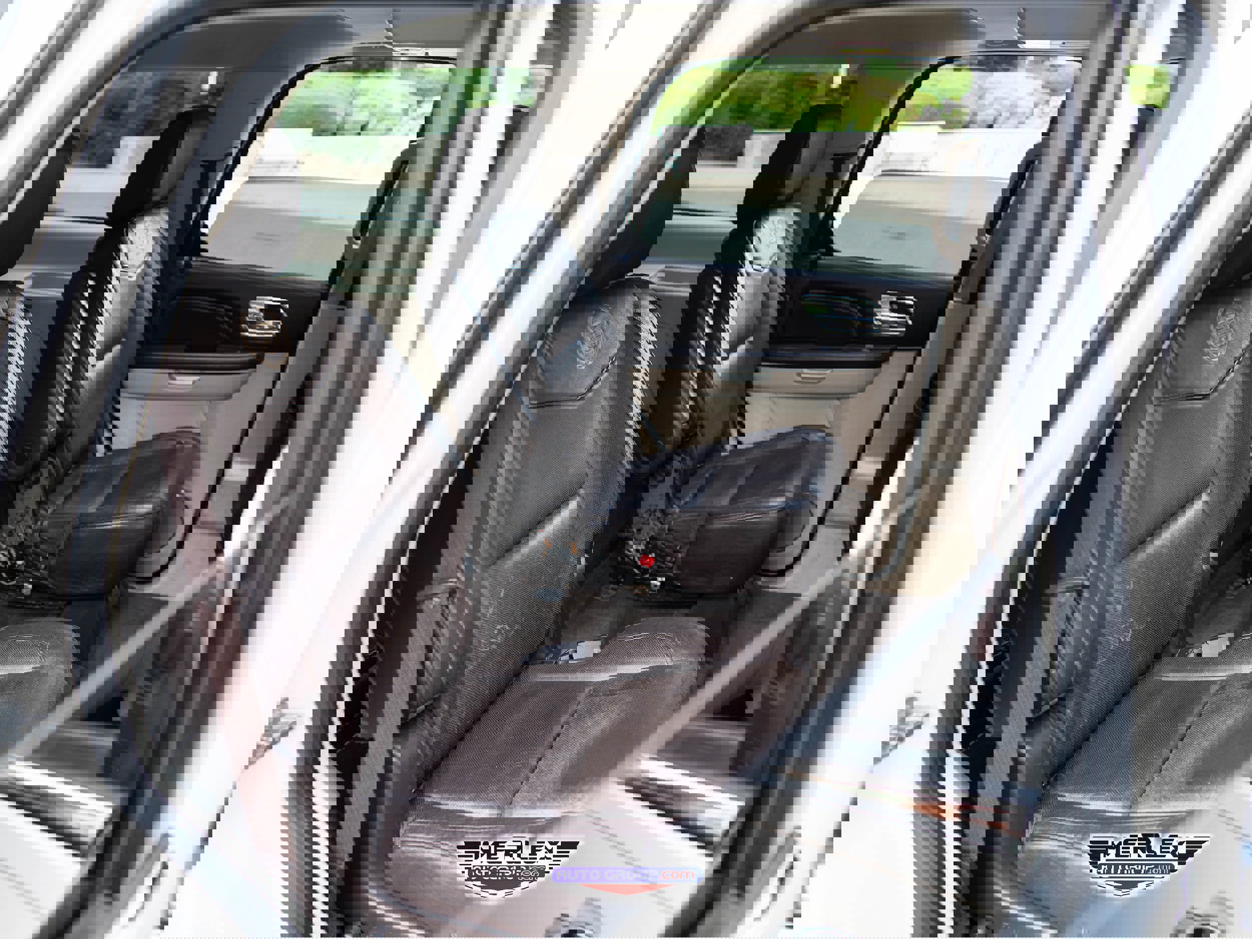 Used 2013 Cadillac Escalade Platinum image 18