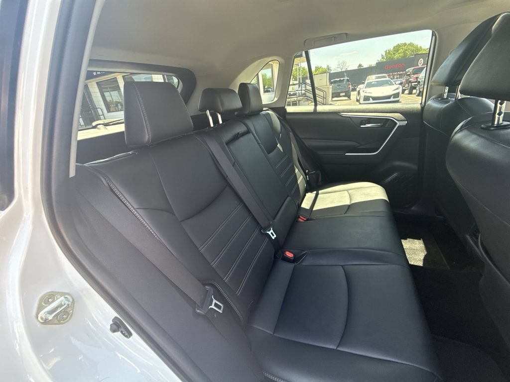 Used 2021 Toyota RAV4 XLE Premium FWD image 20
