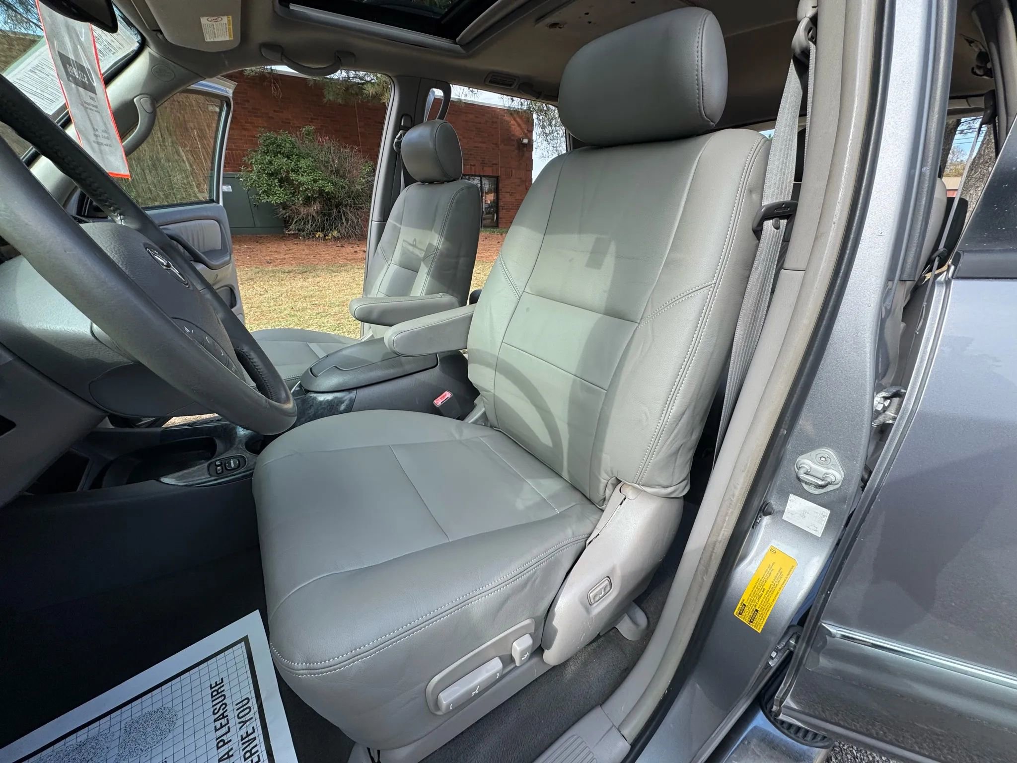 Used 2004 Toyota Sequoia Limited image 14