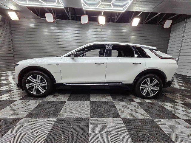 Used 2024 Cadillac Lyriq Tech w/ Driver Assist Package AWD/4WD image 8
