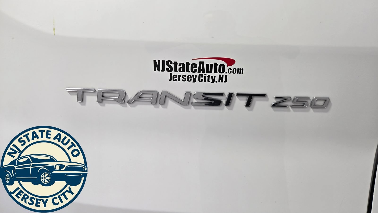 Used 2022 Ford Transit 250 Low Roof w/ Exterior Upgrade Package RWD image 24