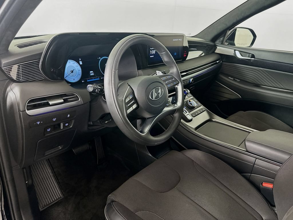 Certified 2025 Hyundai Palisade Calligraphy AWD/4WD image 9