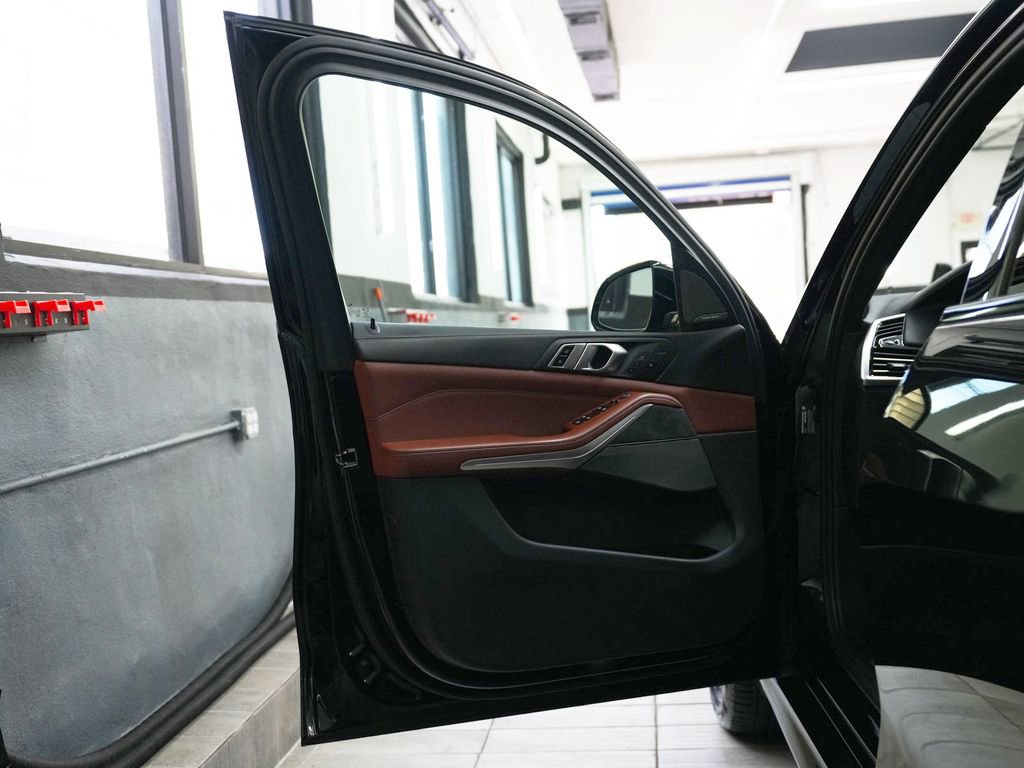 Used 2023 BMW X5 M50i w/ Executive Package AWD/4WD image 10