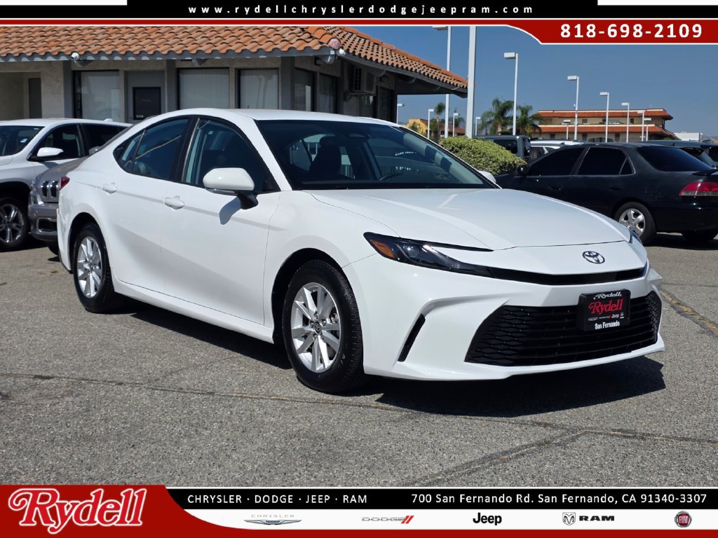 Used 2025 Toyota Camry LE FWD image 1