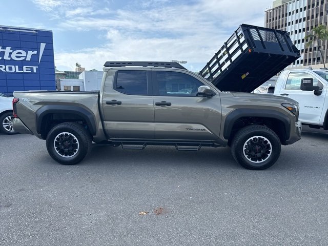 Used 2024 Toyota Tacoma 4x4 Double Cab image 3