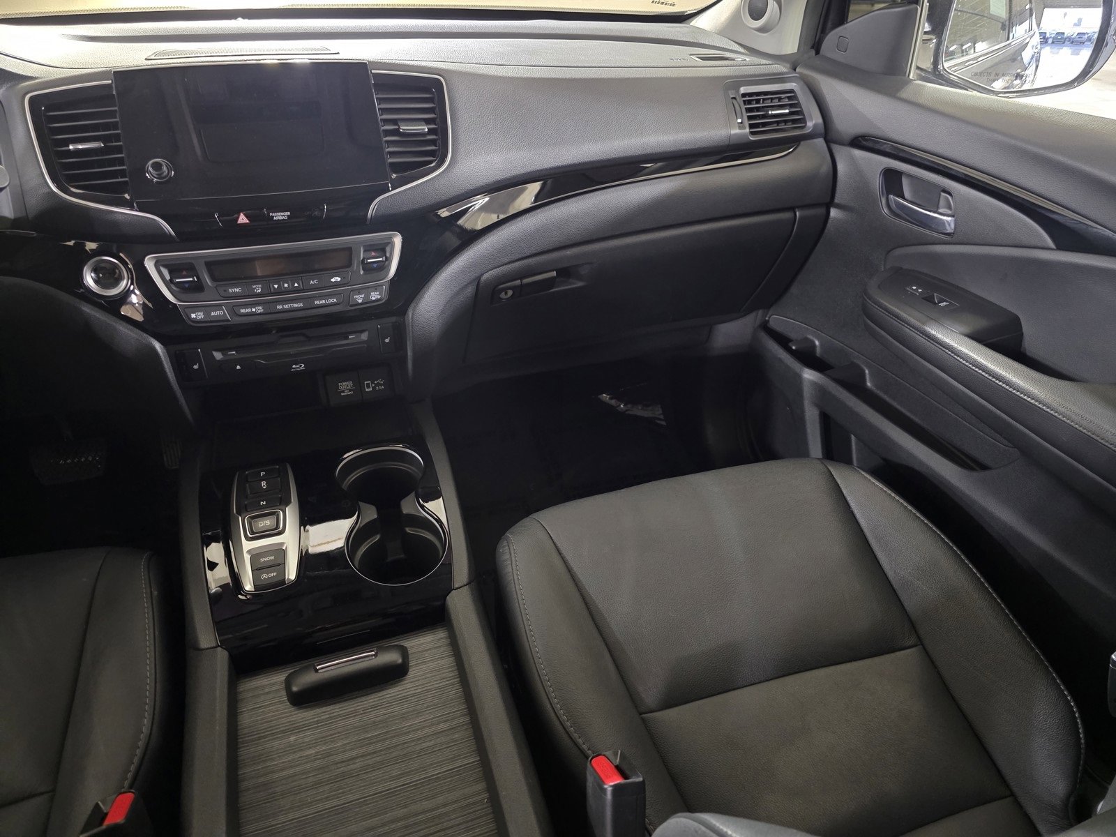Used 2019 Honda Pilot Touring image 18