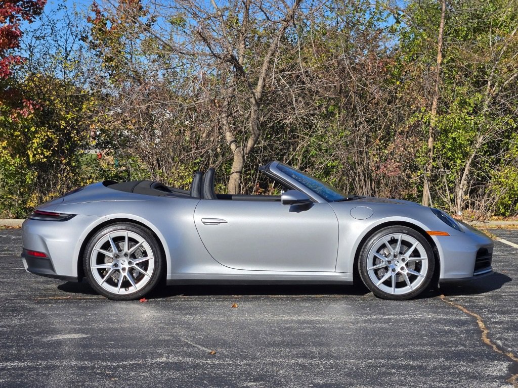Used 2025 Porsche 911 Carrera image 17