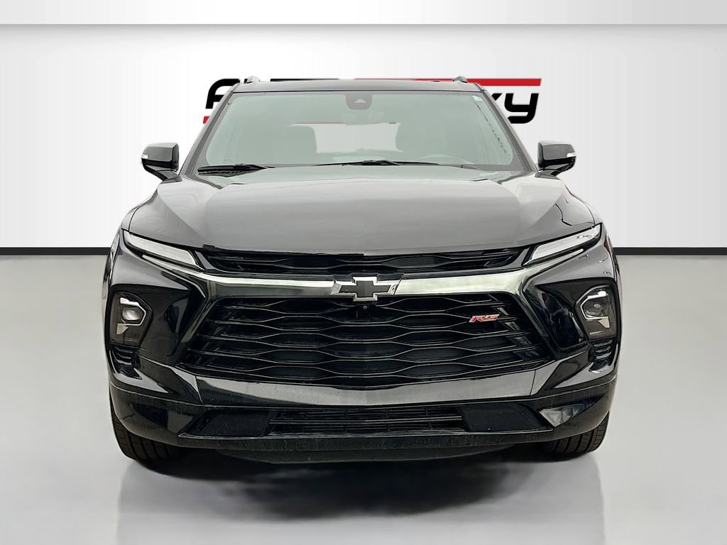 Used 2023 Chevrolet Blazer RS w/ Driver Confidence II Package image 2