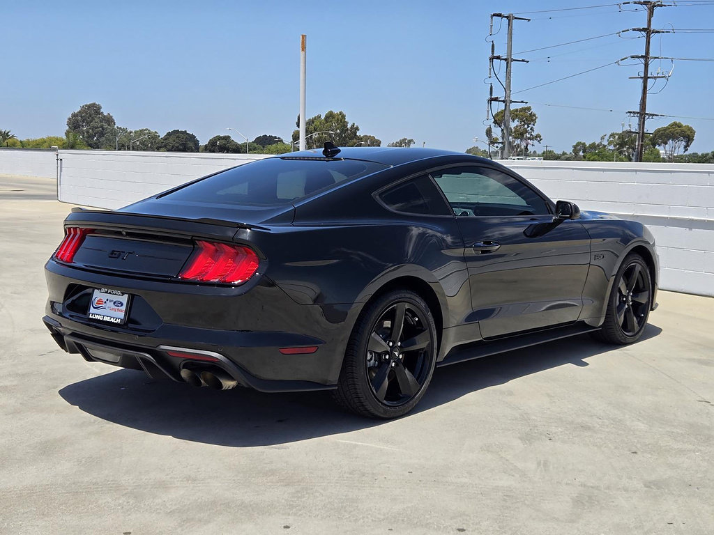 Used 2022 Ford Mustang GT Premium w/ Black Accent Package RWD image 4