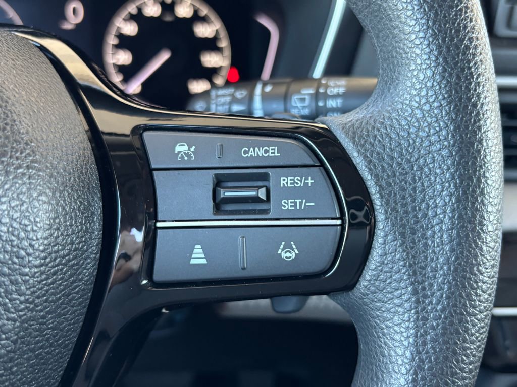Used 2024 Honda Pilot LX image 12