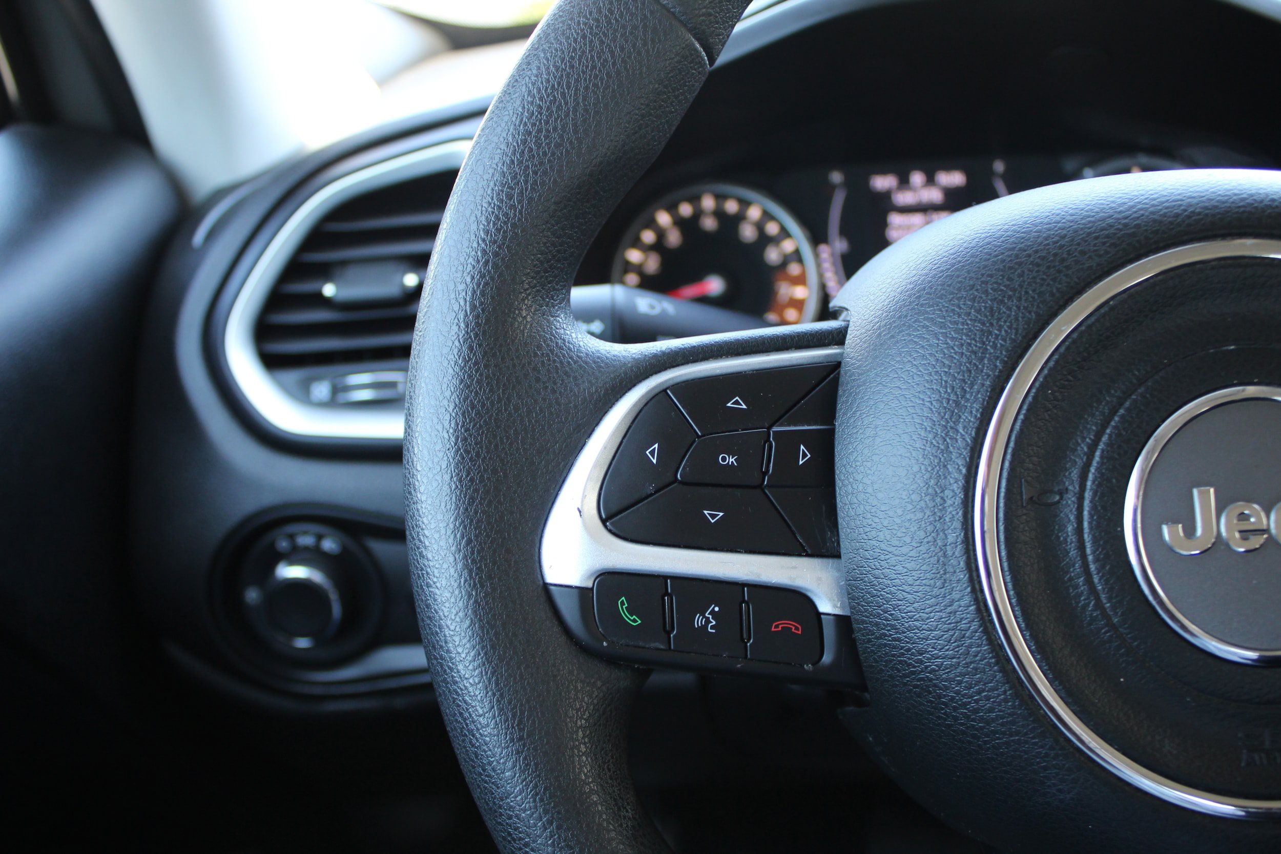 Used 2020 Jeep Renegade Sport AWD/4WD image 23