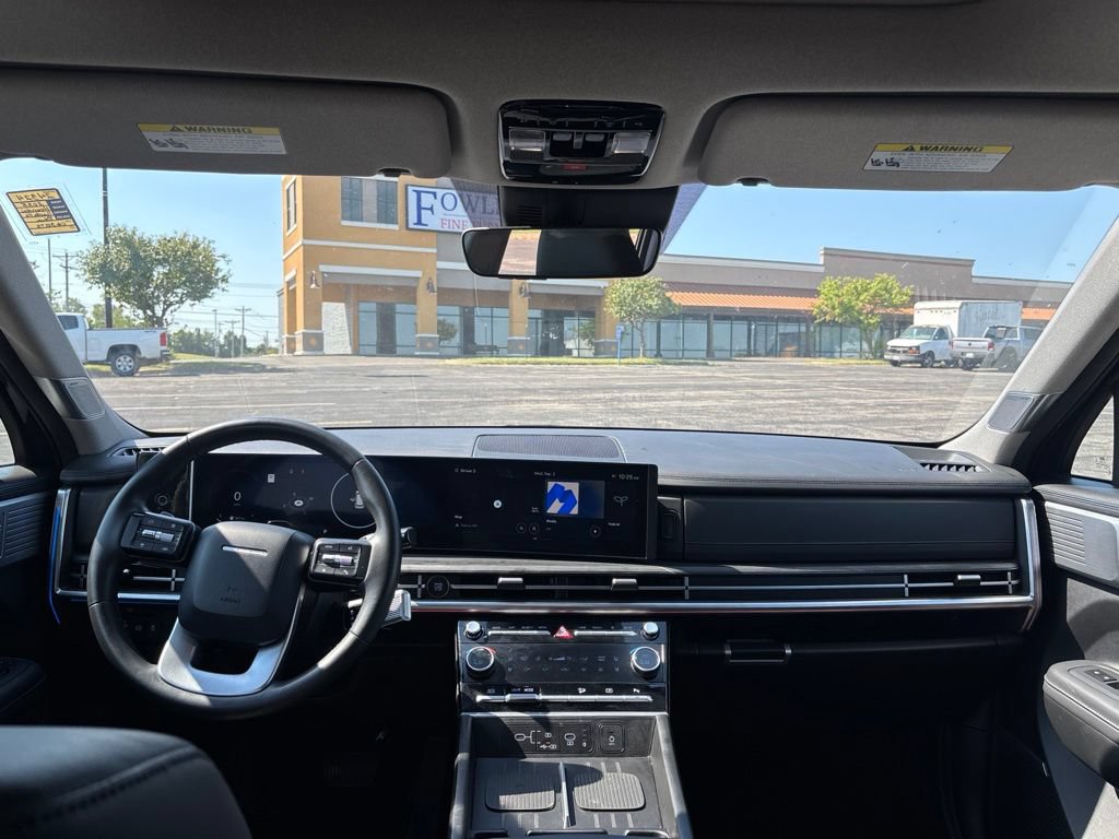 Used 2025 Hyundai Santa Fe Limited FWD image 13