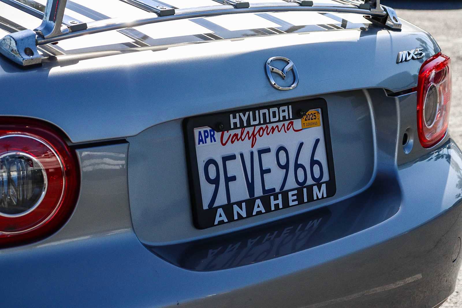 Used 2010 MAZDA MX-5 Miata Sport image 8