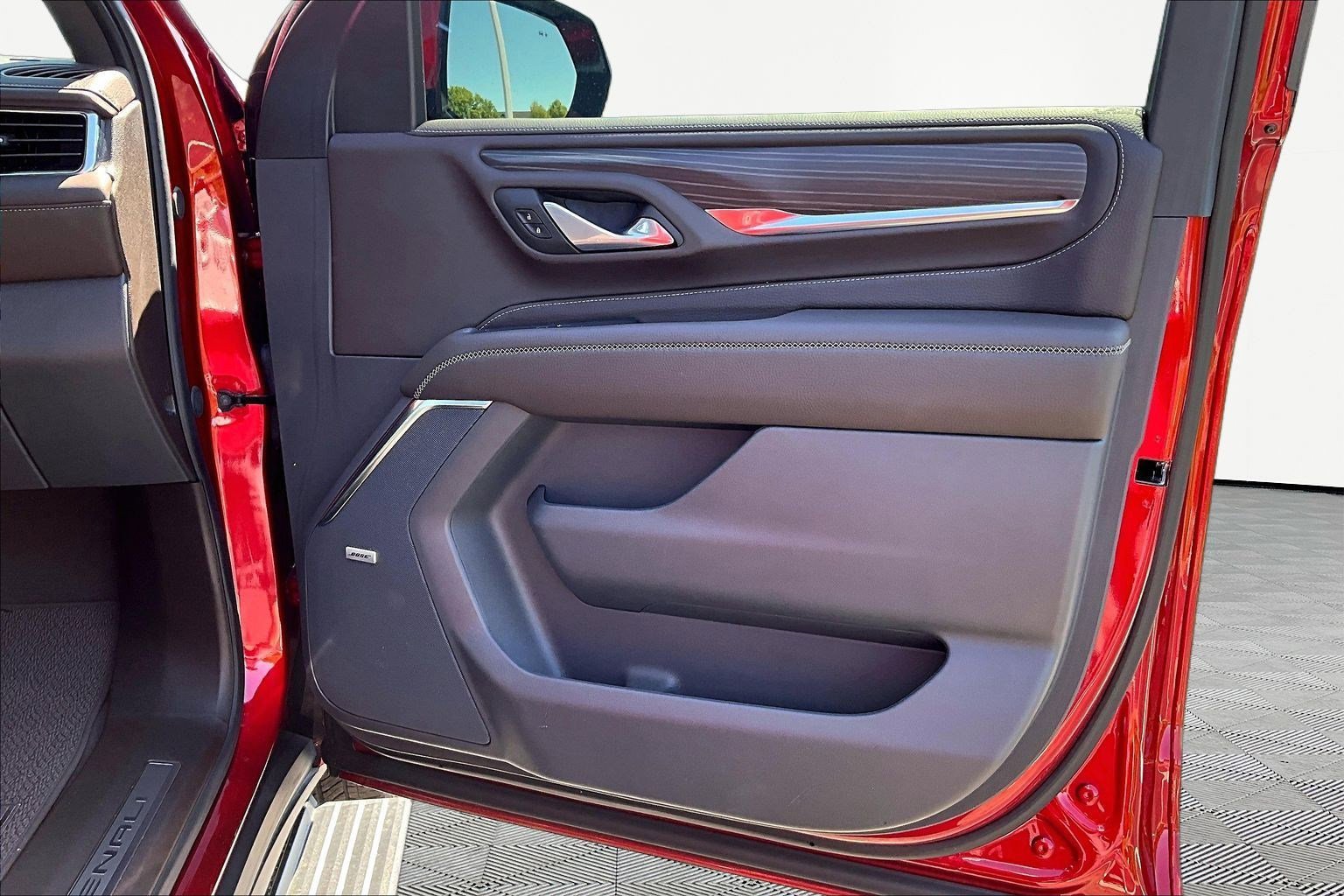 Used 2024 GMC Yukon Denali AWD/4WD image 27