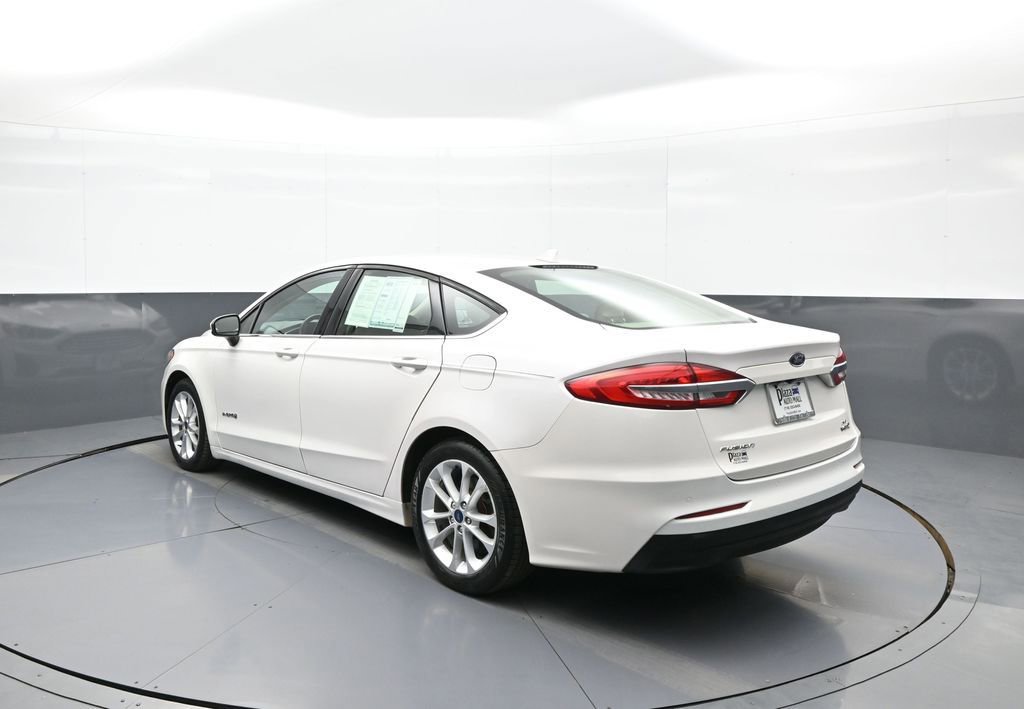 Used 2019 Ford Fusion SE FWD image 8