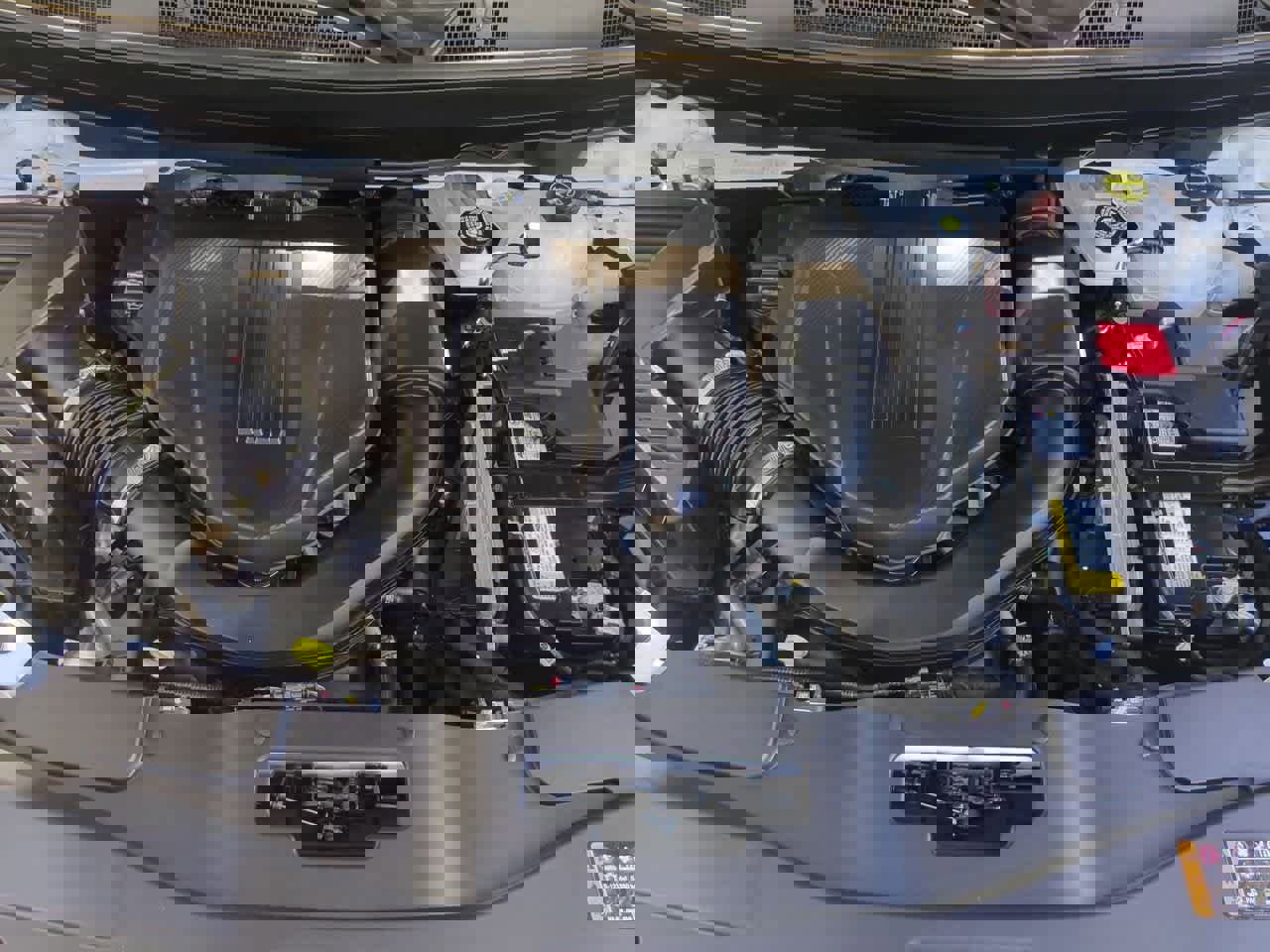 Used 2025 GMC Acadia Elevation image 15