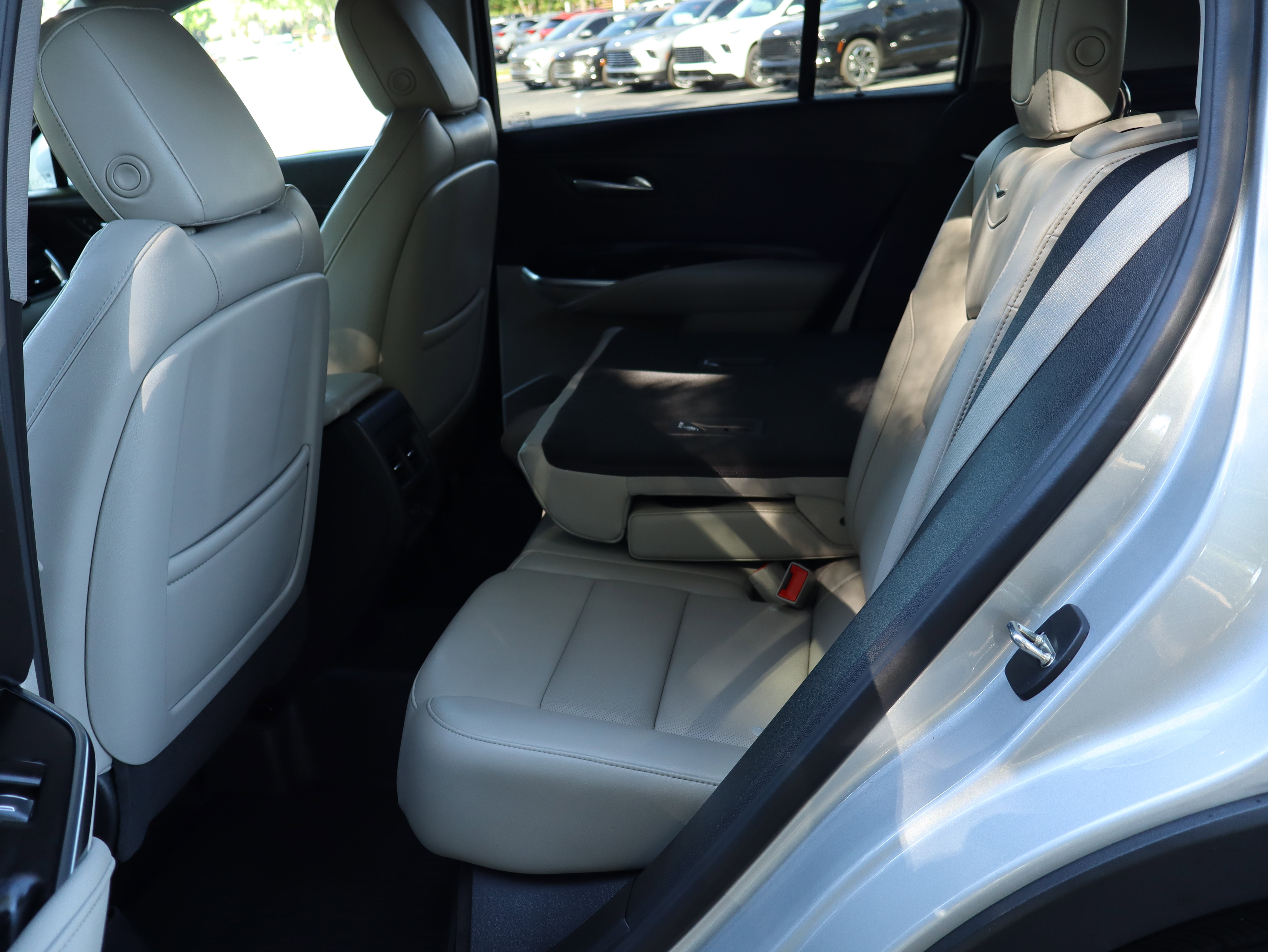 Used 2022 Cadillac XT4 Premium Luxury w/ Enhanced Visibility Package image 37