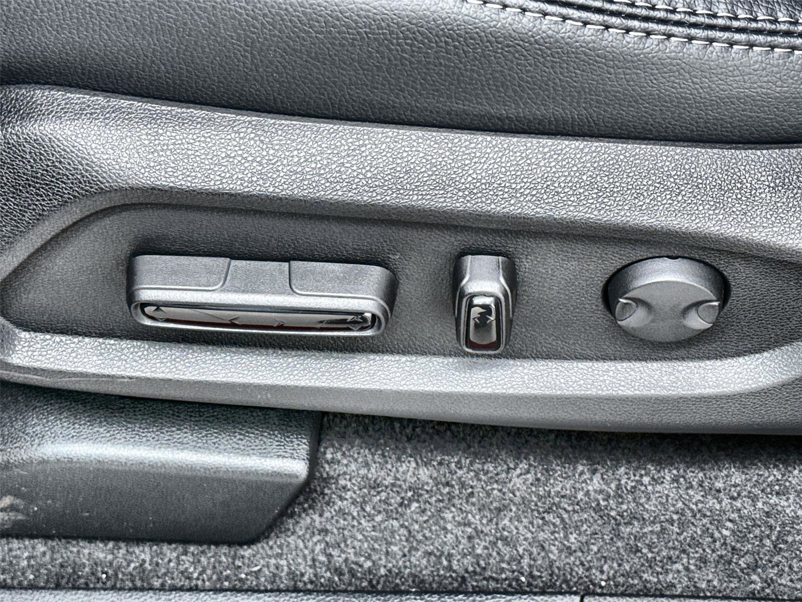 New 2026 Honda Pilot Touring image 13