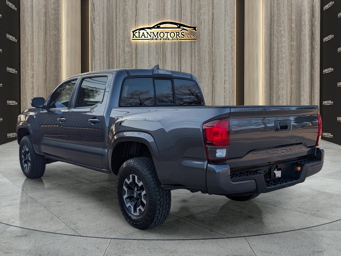 Used 2019 Toyota Tacoma SR w/ SR Convenience Package image 6