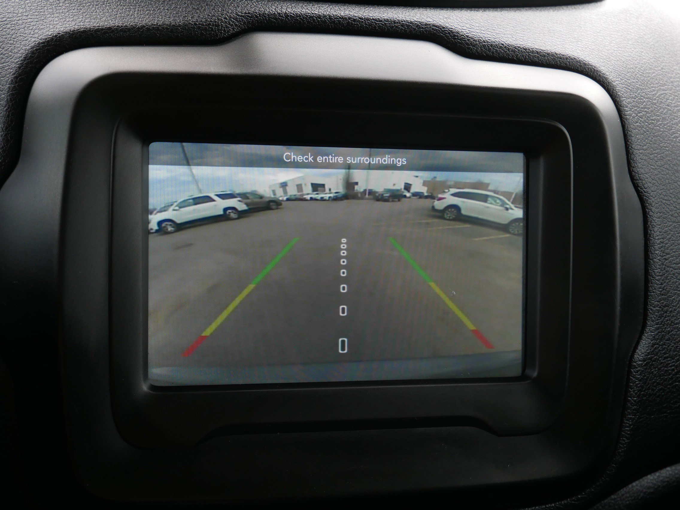 Used 2018 Jeep Renegade Altitude FWD image 27