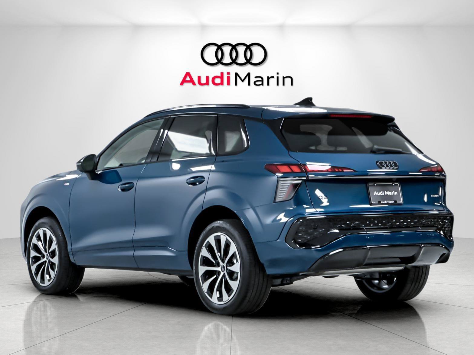 New 2026 Audi Q3 quattro 2.0T AWD/4WD image 3