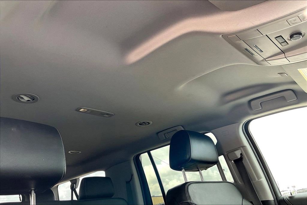 Used 2020 Chevrolet Suburban LT RWD image 28