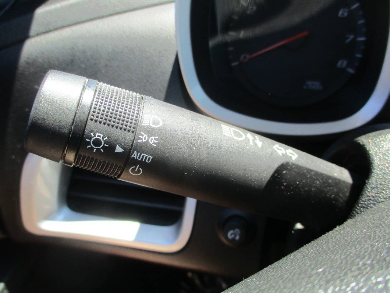 Used 2012 Chevrolet Equinox LS AWD/4WD image 20