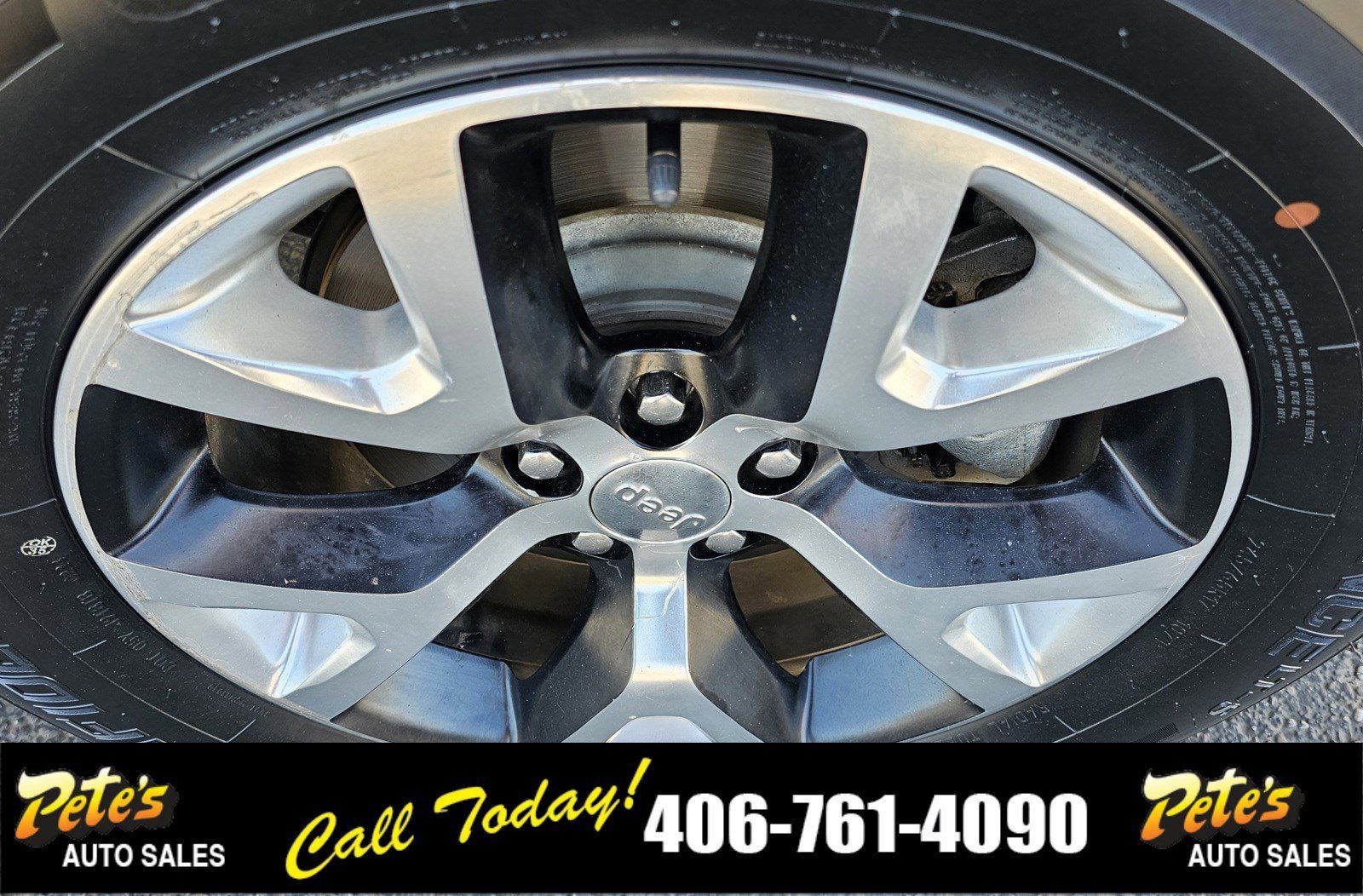Used 2016 Jeep Cherokee Trailhawk image 10