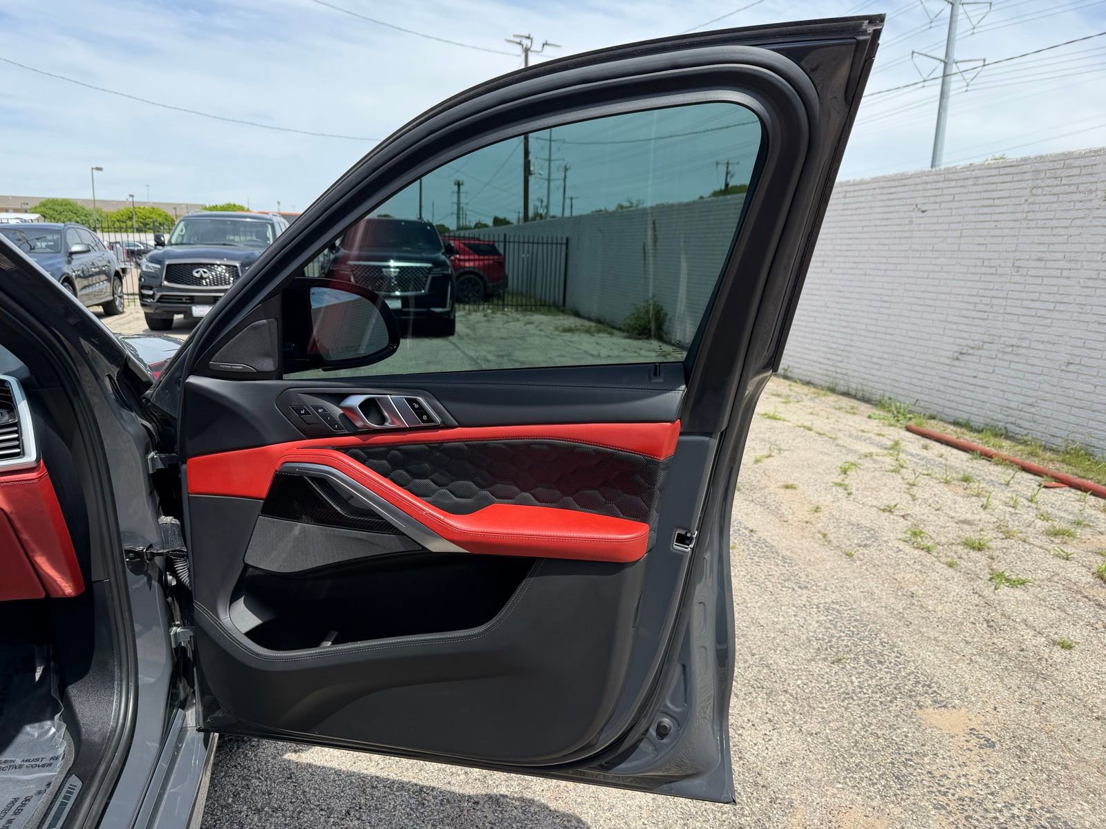 Used 2022 BMW X6 M w/ Executive Package AWD/4WD image 25