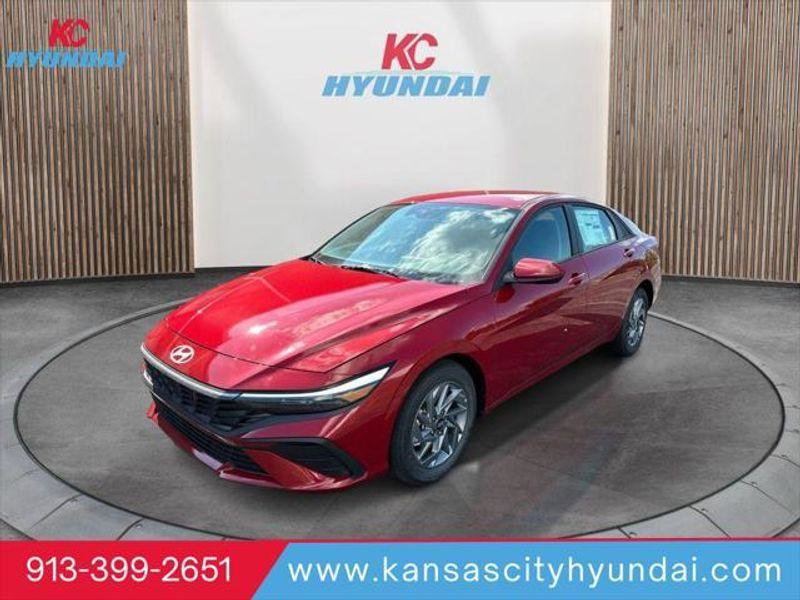 New 2025 Hyundai Elantra Blue