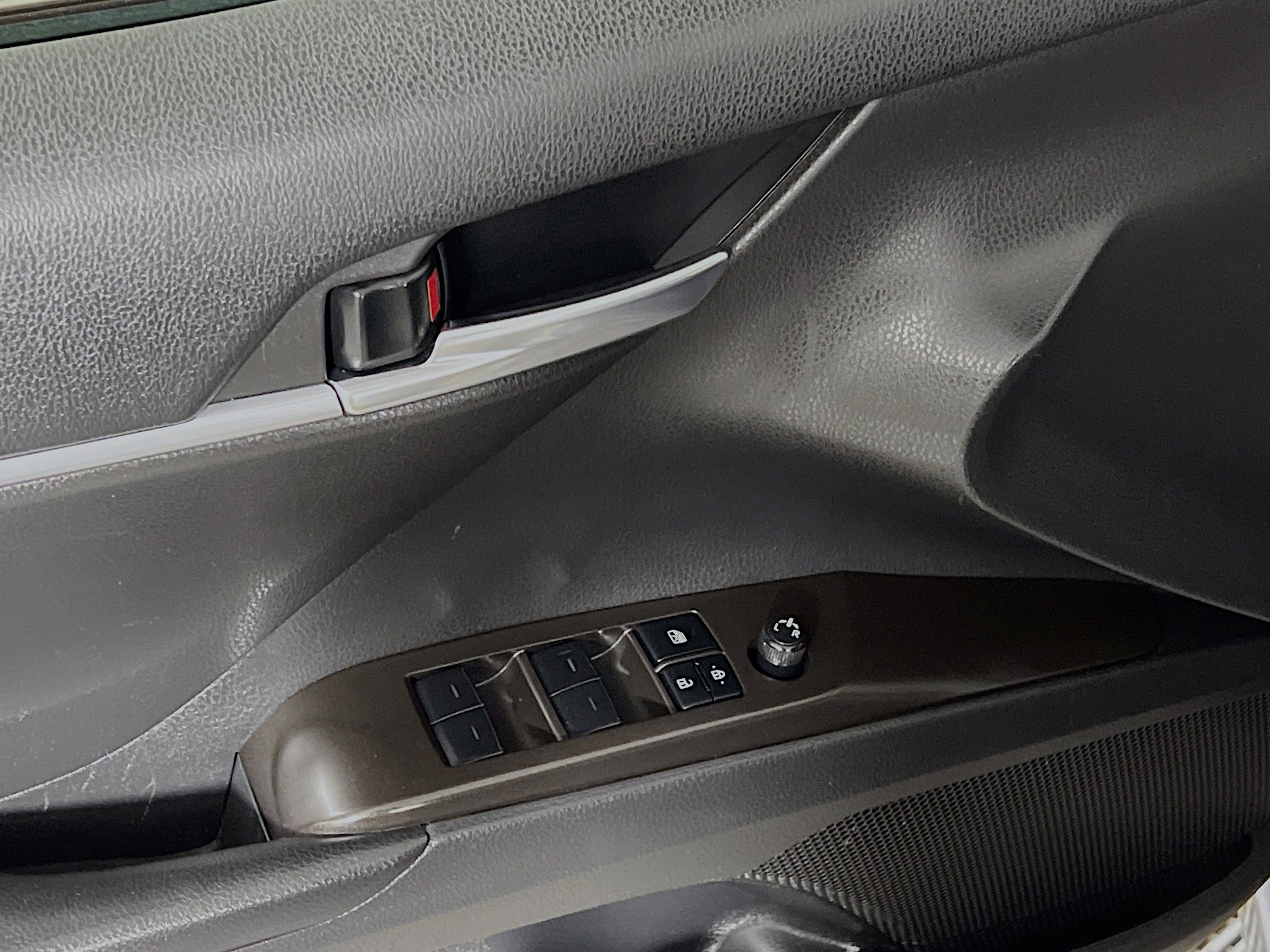 Used 2023 Toyota Camry SE image 17