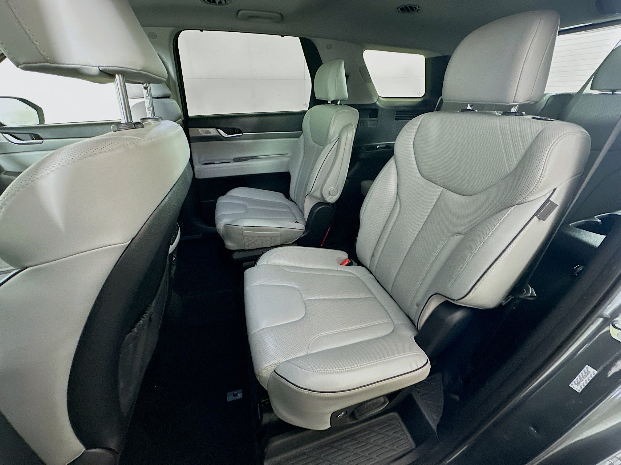 Used 2024 Hyundai Palisade SEL w/ Premium Package FWD image 29