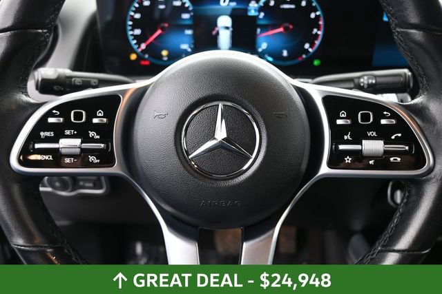 Used 2023 Mercedes-Benz GLB 250 4MATIC image 31