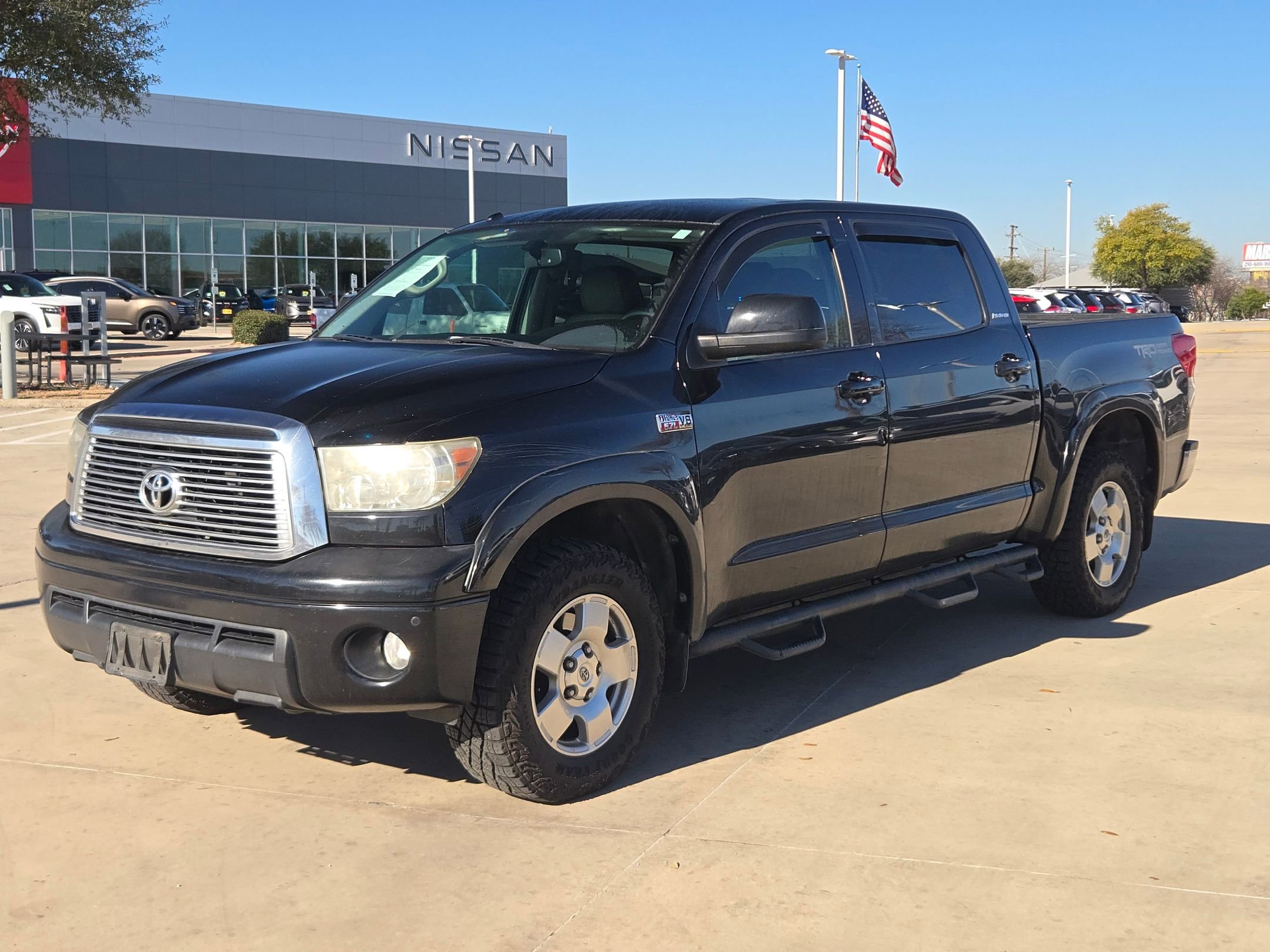 Used 2011 Toyota Tundra Limited w/ Memory Pkg image 7