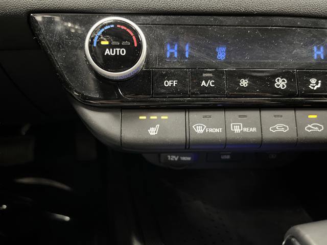 Used 2021 Hyundai Elantra Limited image 8