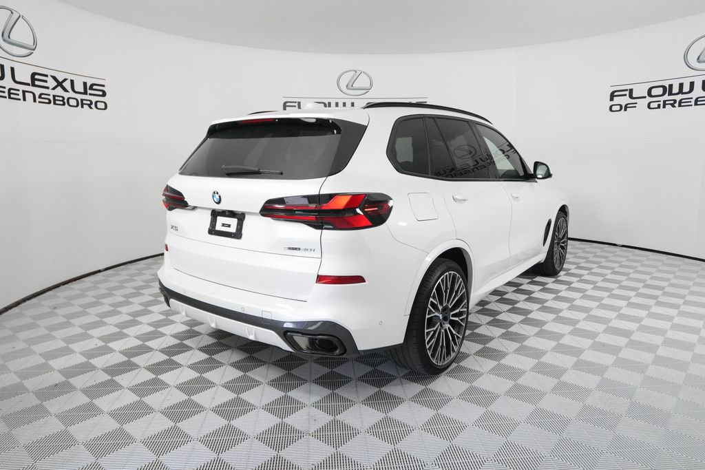 Used 2024 BMW X5 sDrive40i w/ M Sport Package image 7