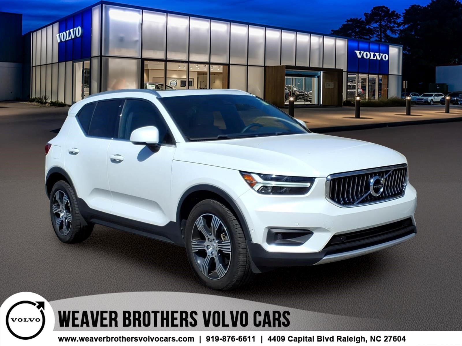 Used 2019 Volvo XC40 T4 Inscription FWD image 1