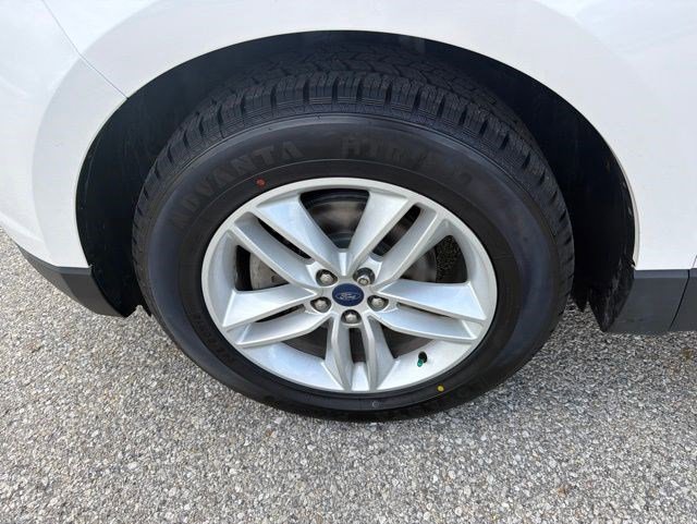 Used 2018 Ford Edge SEL w/ Equipment Group 201A FWD image 10