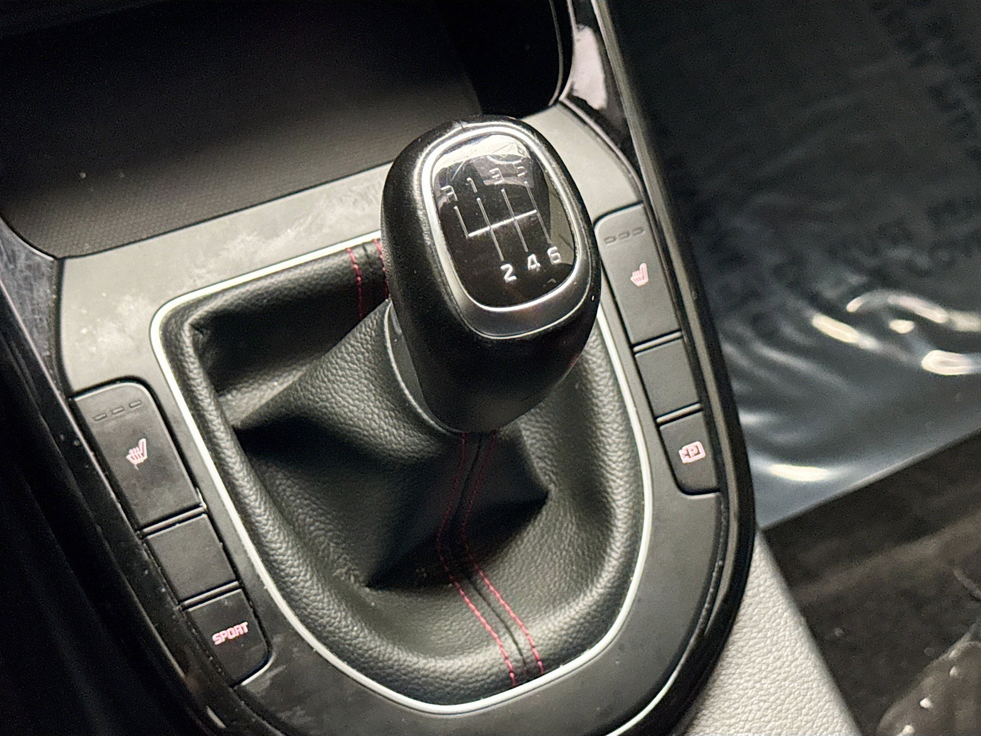 Used 2022 Kia Forte GT image 12