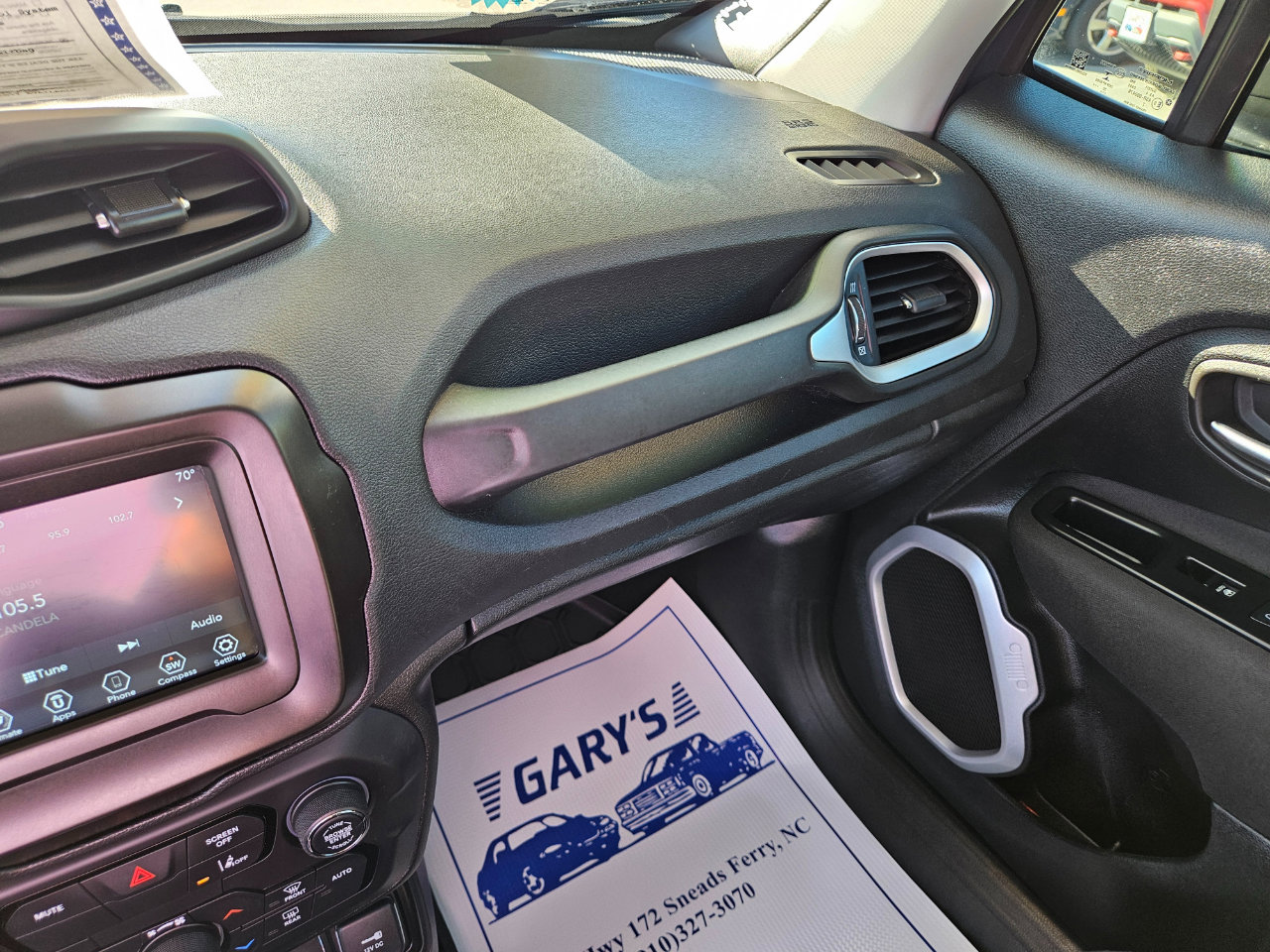 Used 2021 Jeep Renegade Sport w/ Sport Appearance Group image 17