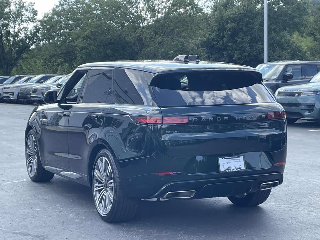New 2026 Land Rover Range Rover Sport Dynamic SE AWD/4WD image 9